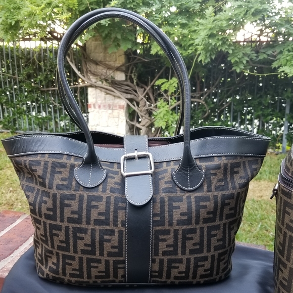 Authentic Fendi Tote and Train case set. - Picture 5 of 16